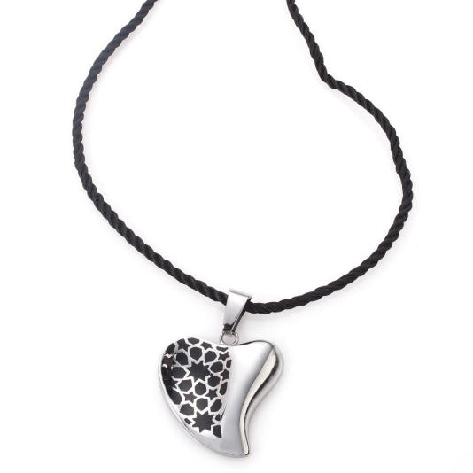 Heart String Pendant Necklace