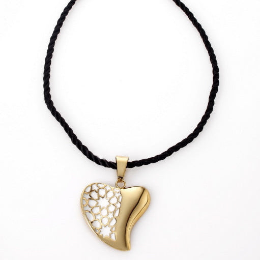 Heart String Pendant Necklace