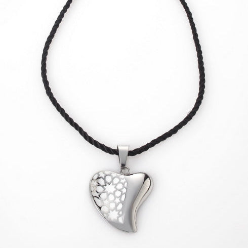 Heart String Pendant Necklace
