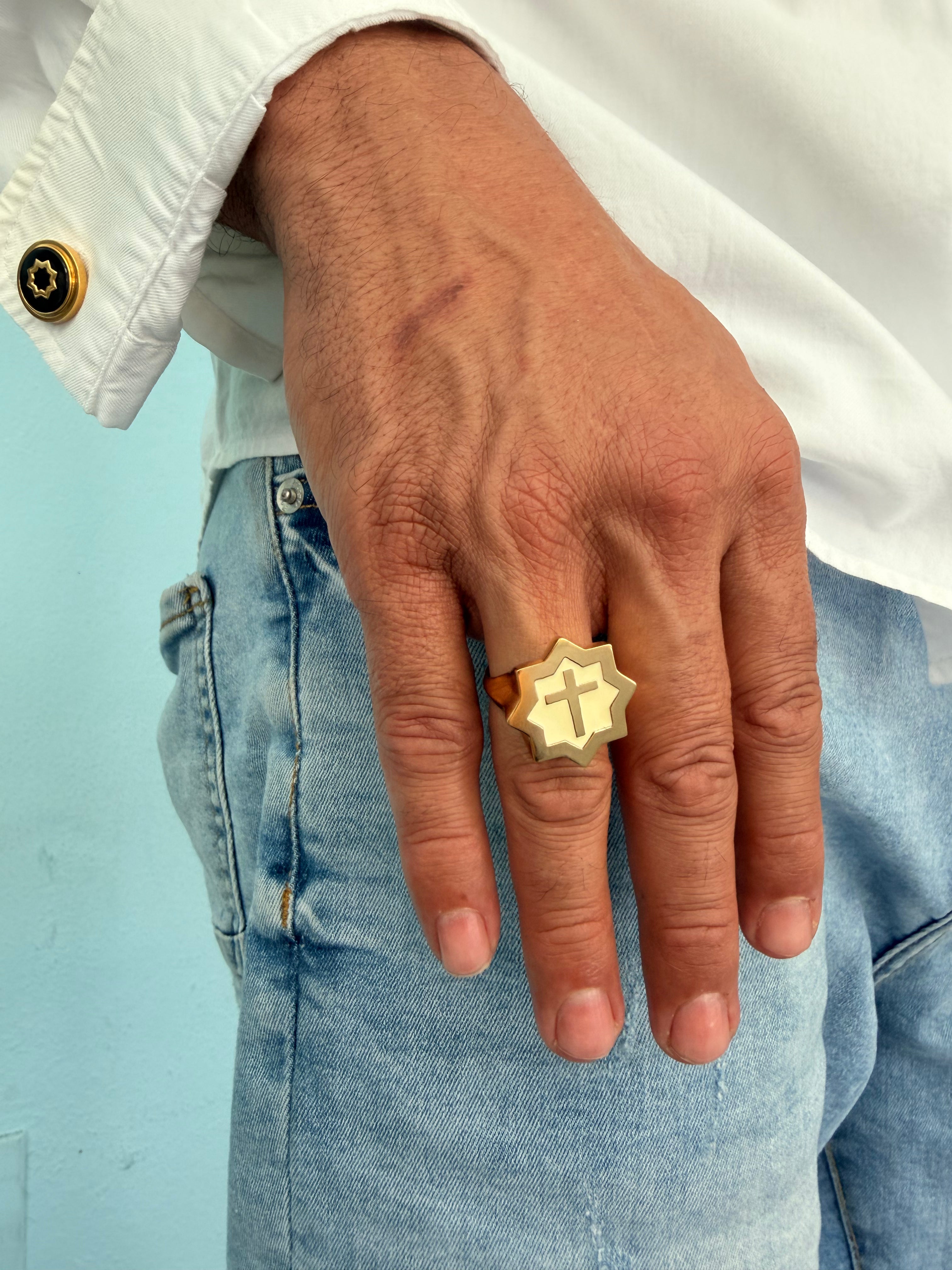 Abraham Shield Ring - Cross - Gold Black